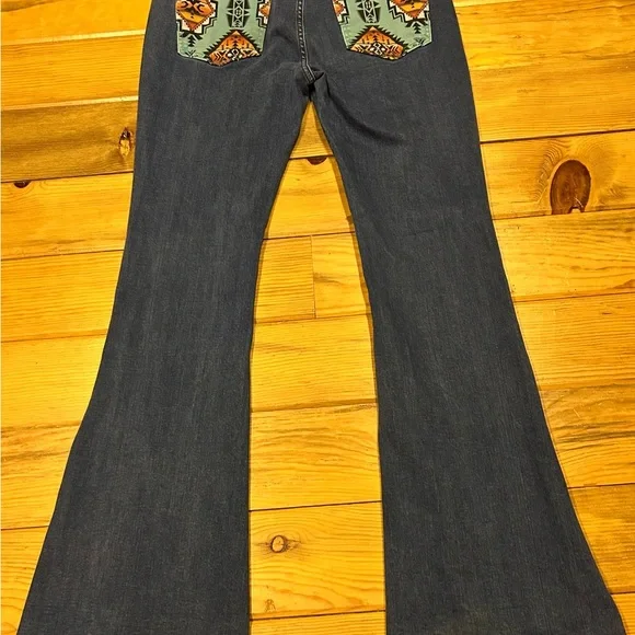 Ranch Dressn Flare jeans with Southwestern Print Accents Size 14 - Picture 15 of 16